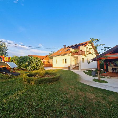 Apartments Anna & Mateo Rakovica Εξωτερικό φωτογραφία
