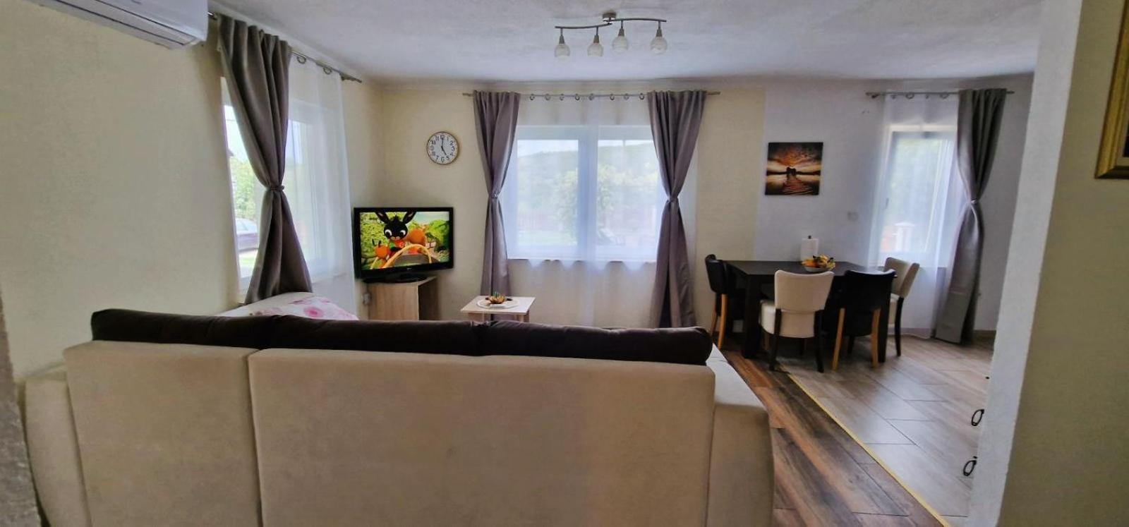 Apartments Anna & Mateo Rakovica Εξωτερικό φωτογραφία