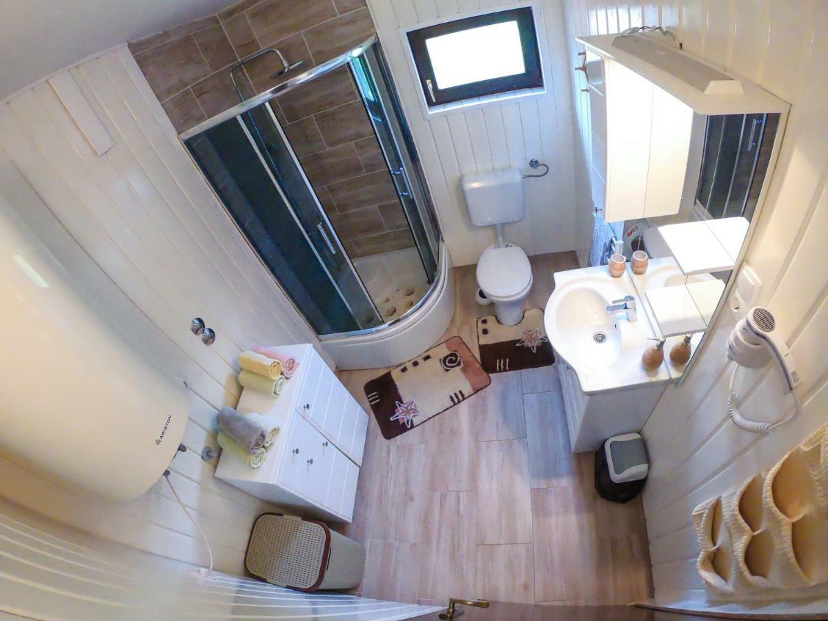 Apartments Anna & Mateo Rakovica Εξωτερικό φωτογραφία