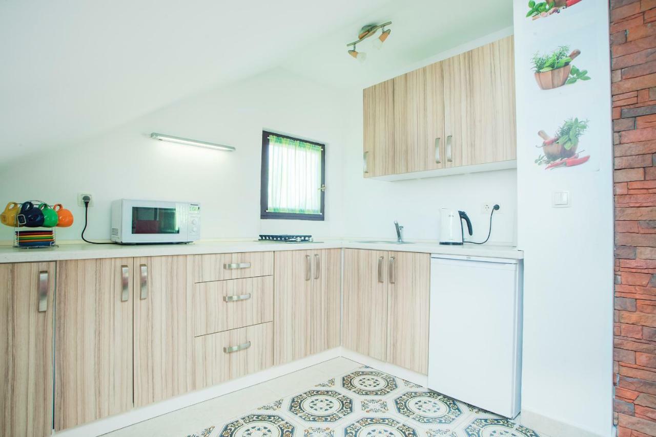 Apartments Anna & Mateo Rakovica Εξωτερικό φωτογραφία